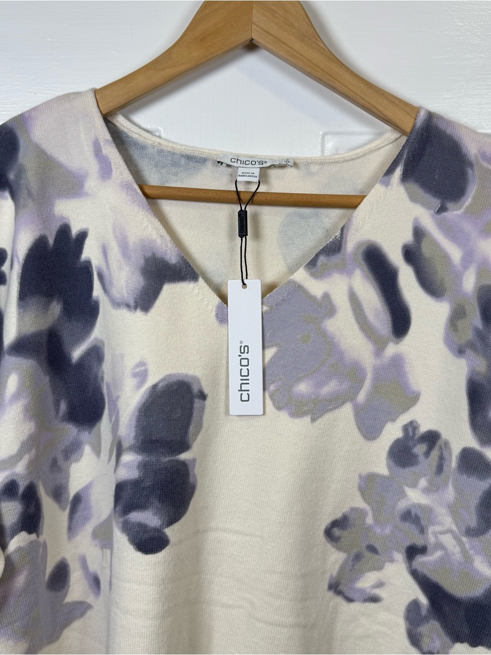 Chico's Watercolor Floral V-Neck Pullover Sweater Cream Size 2 Large NWT